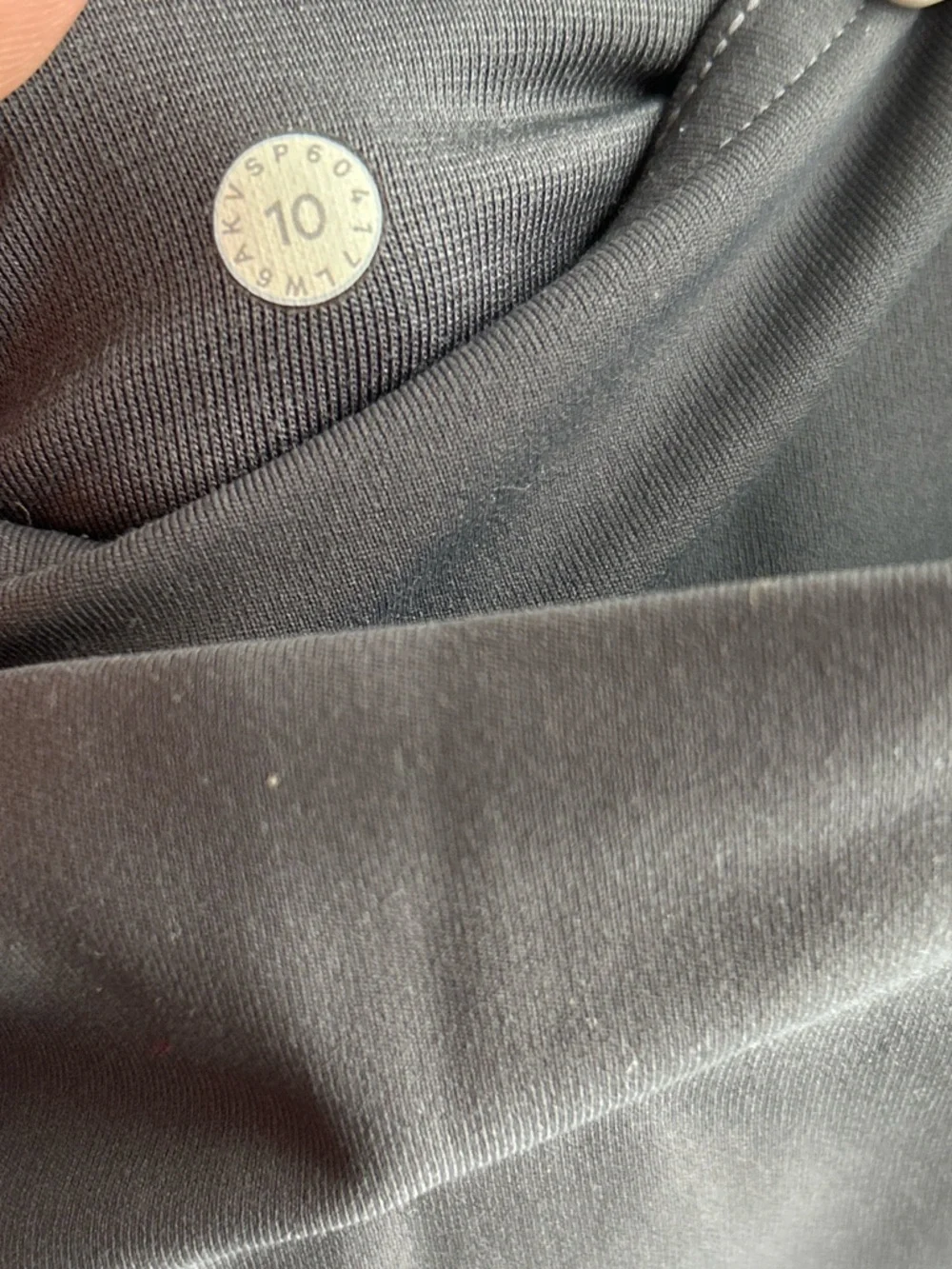 Lululemon Mesh Panel Crop Leggings Size 10 Gray Purple Athleisure Yoga Gym